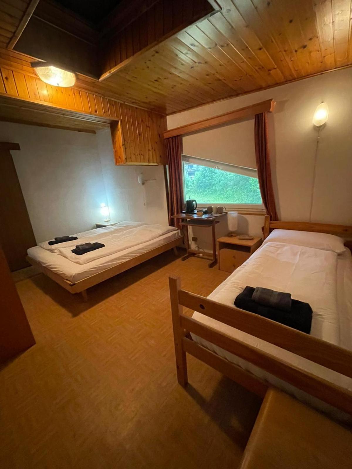 Picchio Rosso - Stanza Privata Con Bagno In Val Di Fassa Hotel Pera Luaran gambar